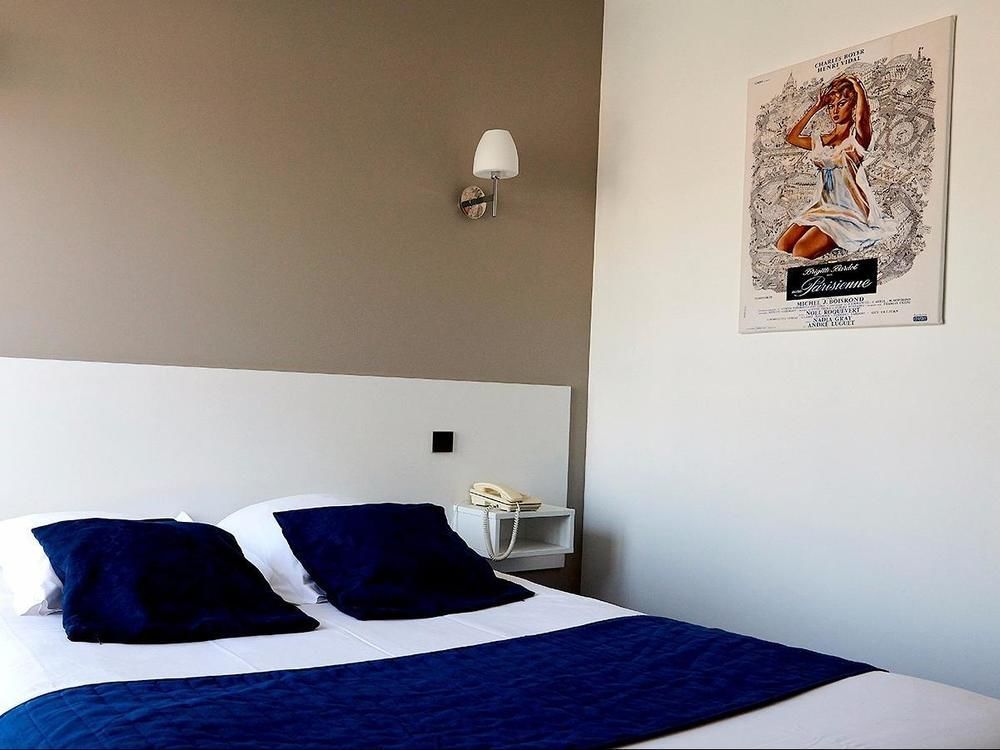 Logis Hotel Le Grand Cerf Ernee Exterior photo
